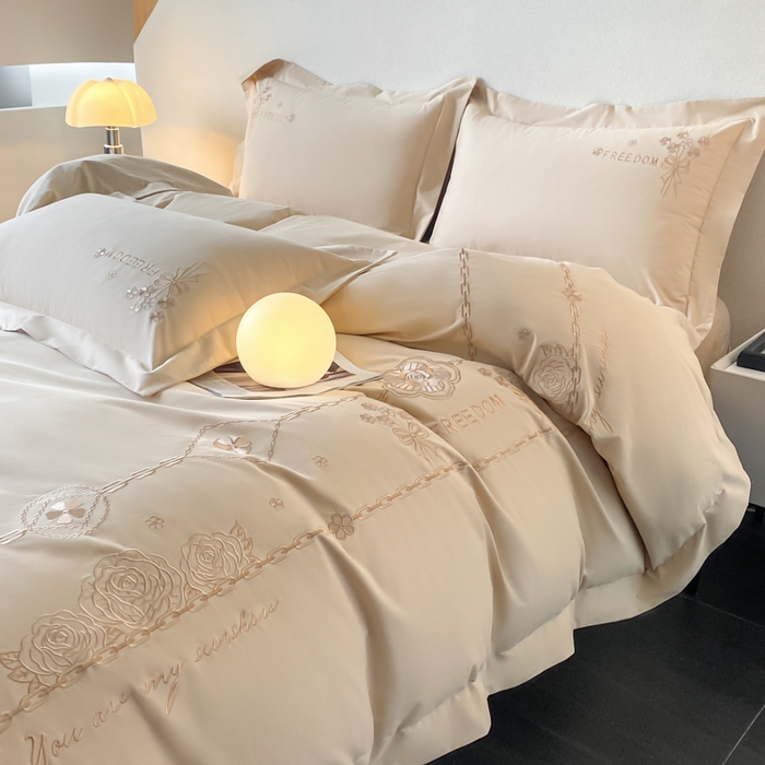 91家纺网 家纺一手货源 找家纺 欣宜家纺 2025新款秋冬纯棉全棉长绒棉刺绣磨毛高端礼盒床品四件套-马赛系列（包含买家秀） 马赛-香槟