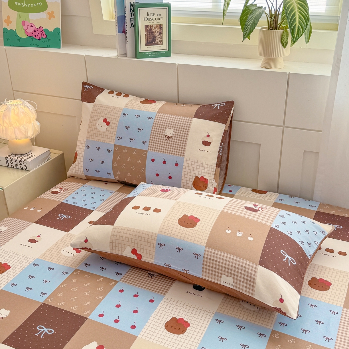 91家纺网 家纺一手货源 找家纺 博雅 2025新款全棉床笠小卡通印花床笠 咖格蛋糕猫