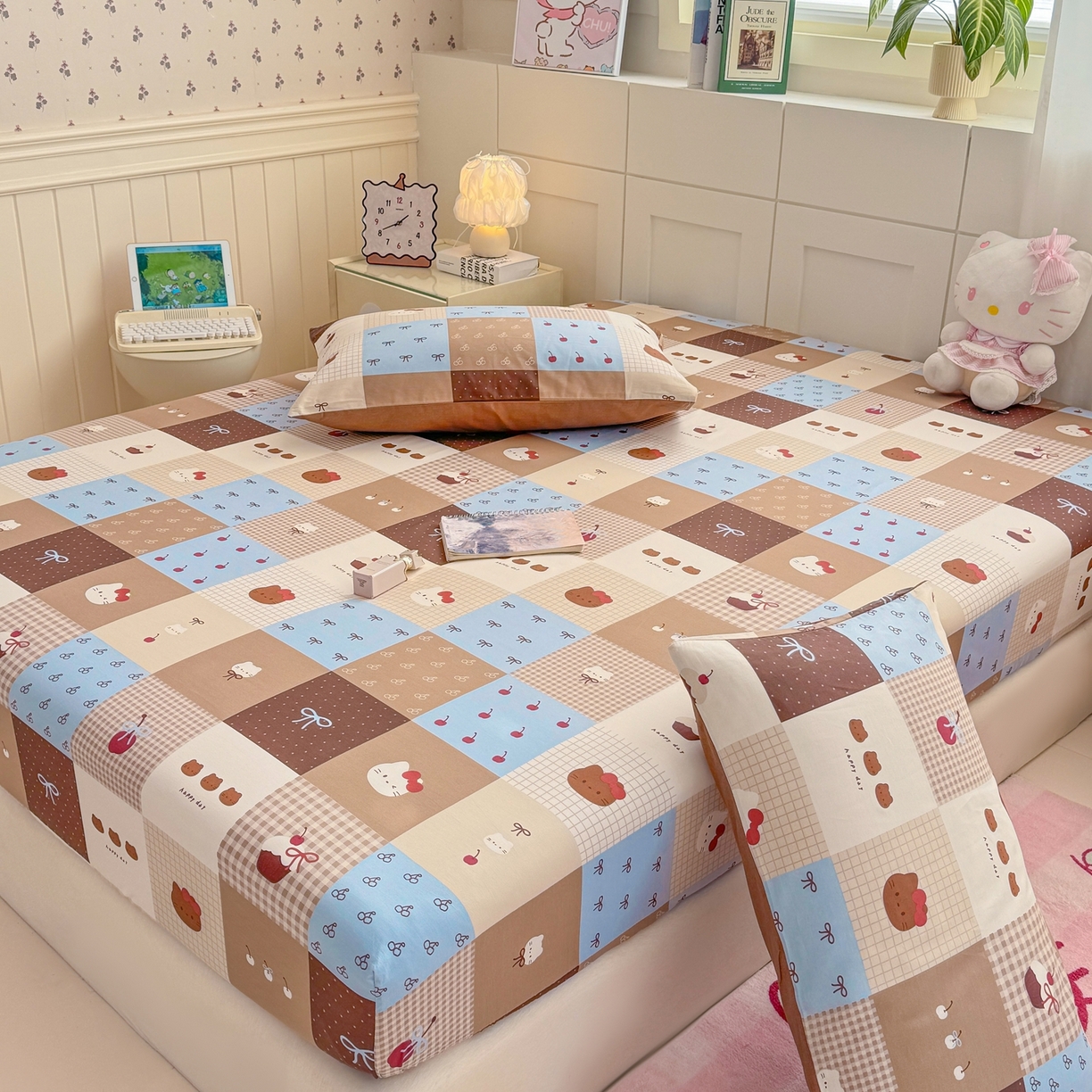 91家纺网 家纺一手货源 找家纺 博雅 2025新款全棉床笠小卡通印花床笠 咖格蛋糕猫