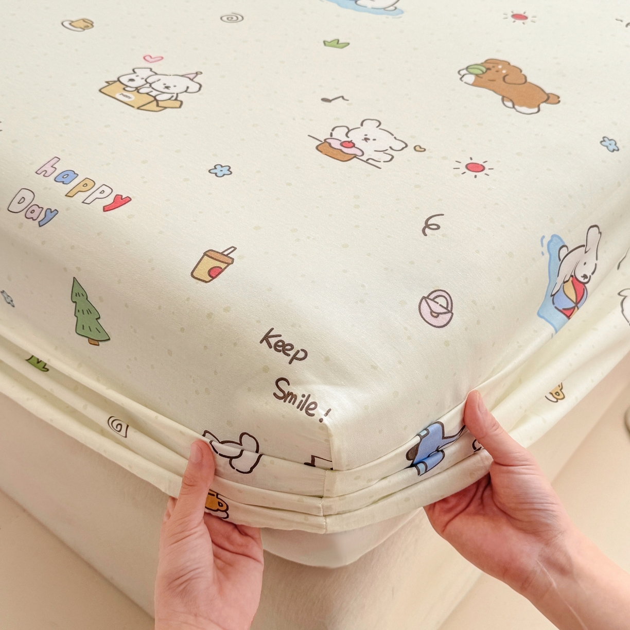 91家纺网 家纺一手货源 找家纺 博雅 2025新款全棉床笠小卡通印花床笠 快乐汪星人