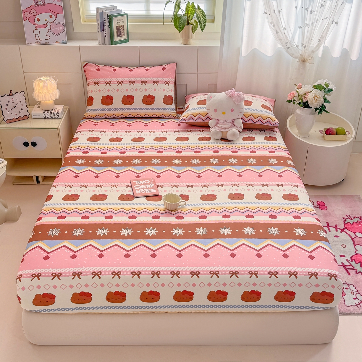 91家纺网 家纺一手货源 找家纺 博雅 2025新款全棉床笠小卡通印花床笠 圣诞苹果猫