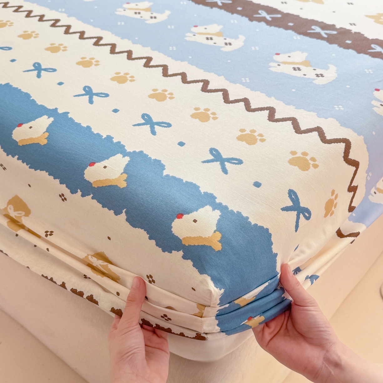 91家纺网 家纺一手货源 找家纺 博雅 2025新款全棉床笠小卡通印花床笠 雪地小狗