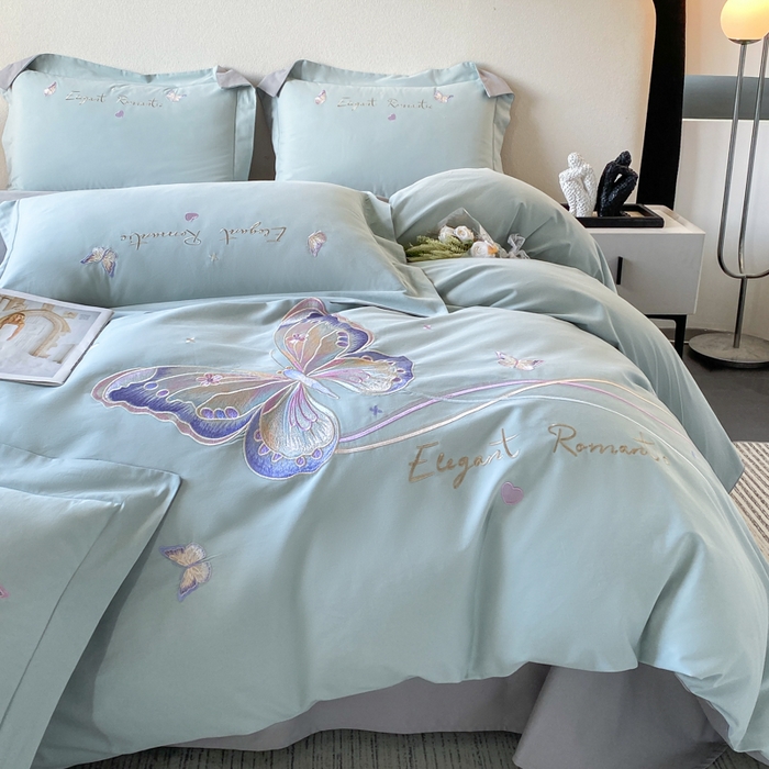 91家纺网 家纺一手货源 找家纺 欣宜家纺 2025新款秋冬纯棉全棉长绒棉磨毛刺绣床上四件套高端礼盒-蝶町系列（含买家秀） 蝶町-飘蓝