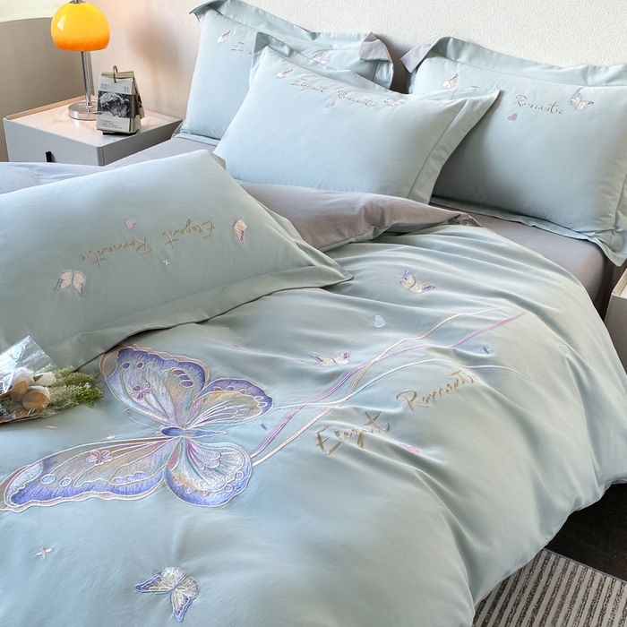 91家纺网 家纺一手货源 找家纺 欣宜家纺 2025新款秋冬纯棉全棉长绒棉磨毛刺绣床上四件套高端礼盒-蝶町系列（含买家秀） 蝶町-飘蓝