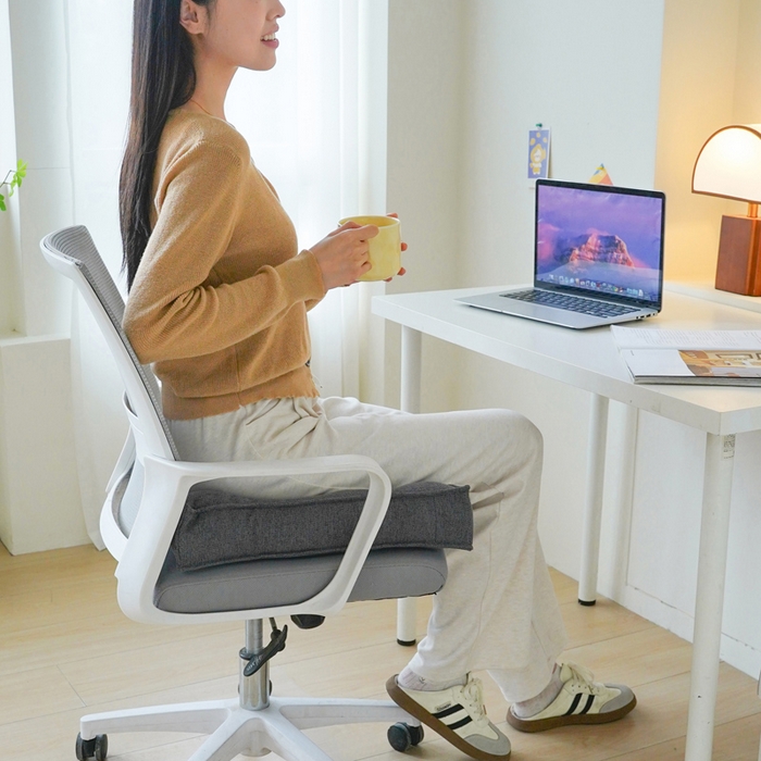 91家纺网 家纺一手货源 找家纺 囍莱家纺 2026新款柯布西耶方块坐垫 深灰