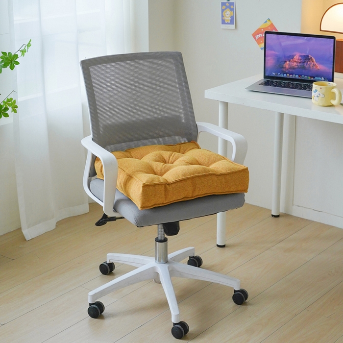 91家纺网 家纺一手货源 找家纺 囍莱家纺 2026新款柯布西耶方块坐垫 土黄