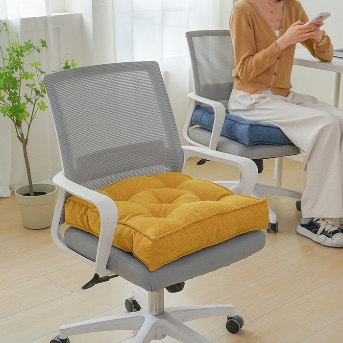 91家纺网 家纺一手货源 找家纺 囍莱家纺 2026新款柯布西耶方块坐垫 土黄