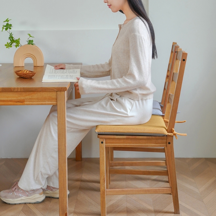 91家纺网 家纺一手货源 找家纺 囍莱家纺 2026新款记忆棉方形坐垫 土黄