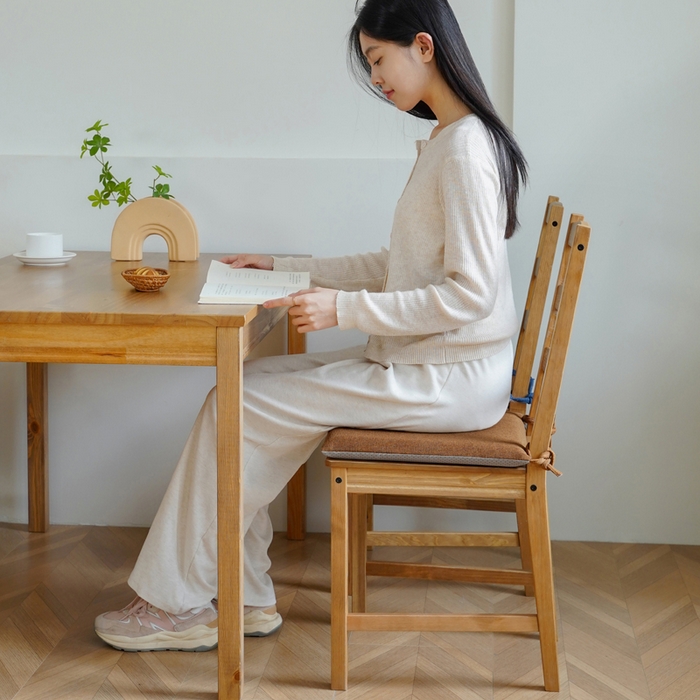 91家纺网 家纺一手货源 找家纺 囍莱家纺 2026新款记忆棉方形坐垫 棕色