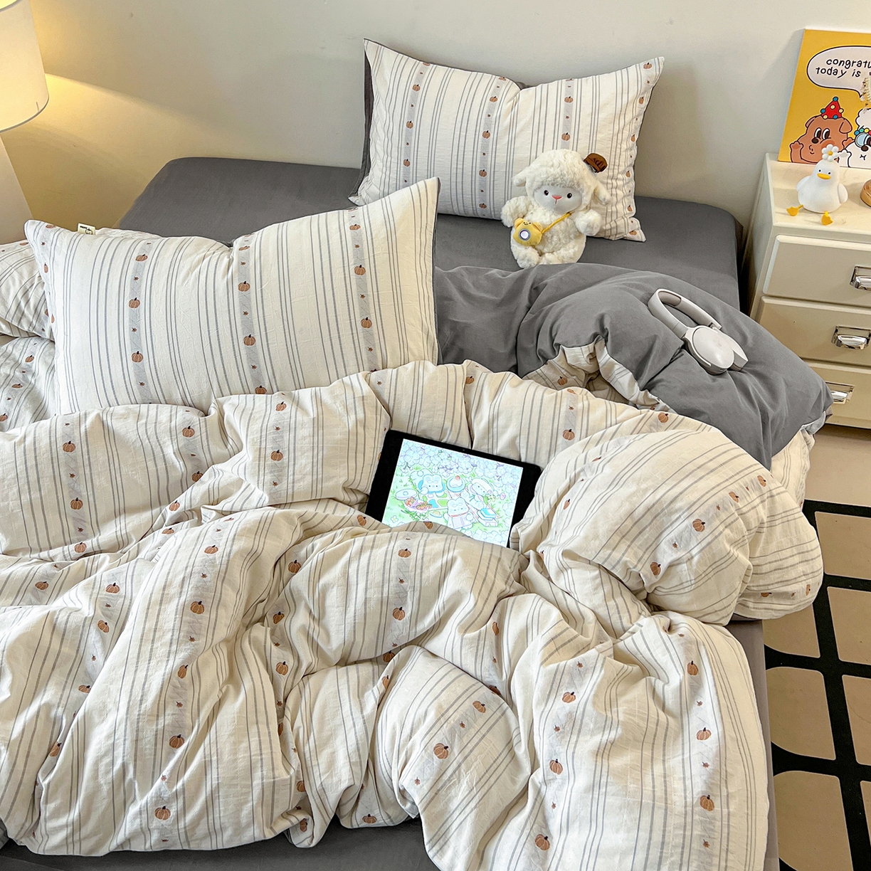 91家纺网 家纺一手货源 找家纺 锦彩家居 2026新款全棉色织提花剪花四件套小清新ins风小红书推荐——甜悠系列（提供买家秀） 小南瓜-灰