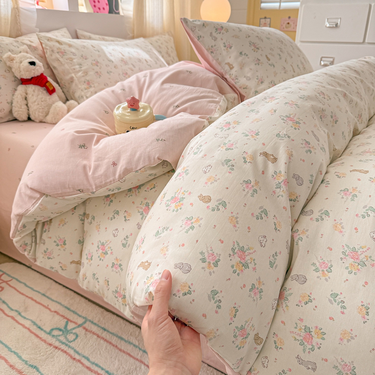 91家纺网 家纺一手货源 找家纺 呗旺鹿 2026新款全棉40支12868花草系列四件套 花园兔