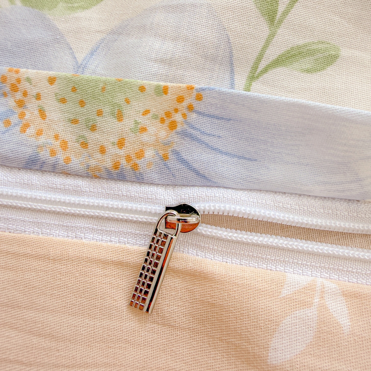 91家纺网 家纺一手货源 找家纺 呗旺鹿 2026新款全棉40支12868花草系列四件套 晓露含香