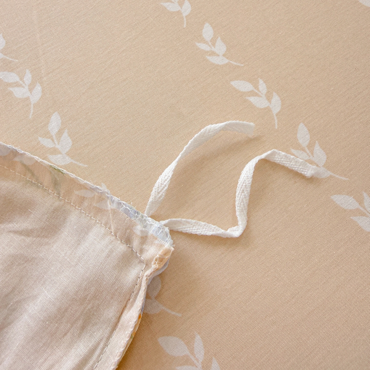 91家纺网 家纺一手货源 找家纺 呗旺鹿 2026新款全棉40支12868花草系列四件套 晓露含香