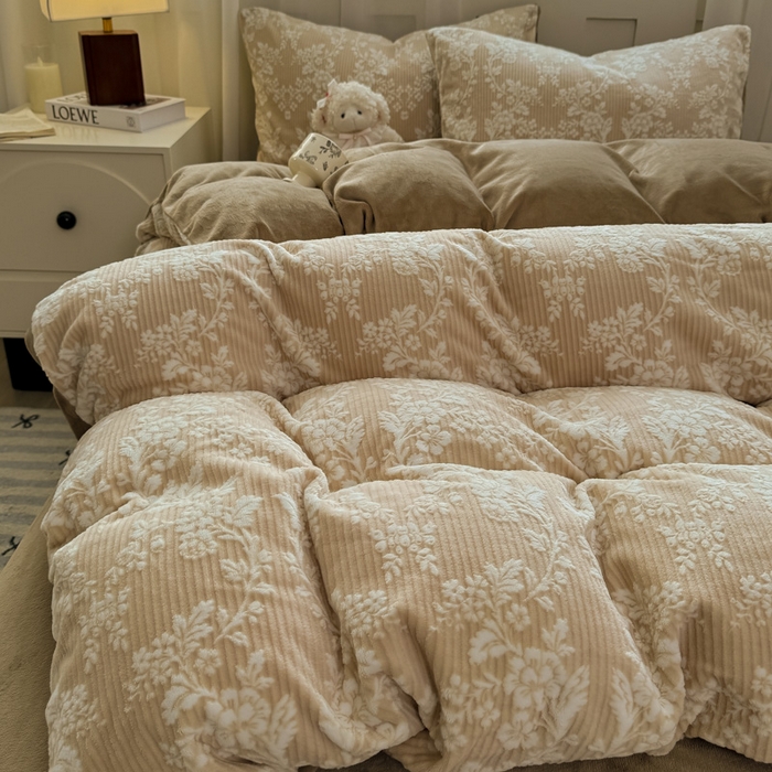 91家纺网 家纺一手货源 找家纺 （总）欣宜家纺 2025新款雕花绒牛奶绒四件套