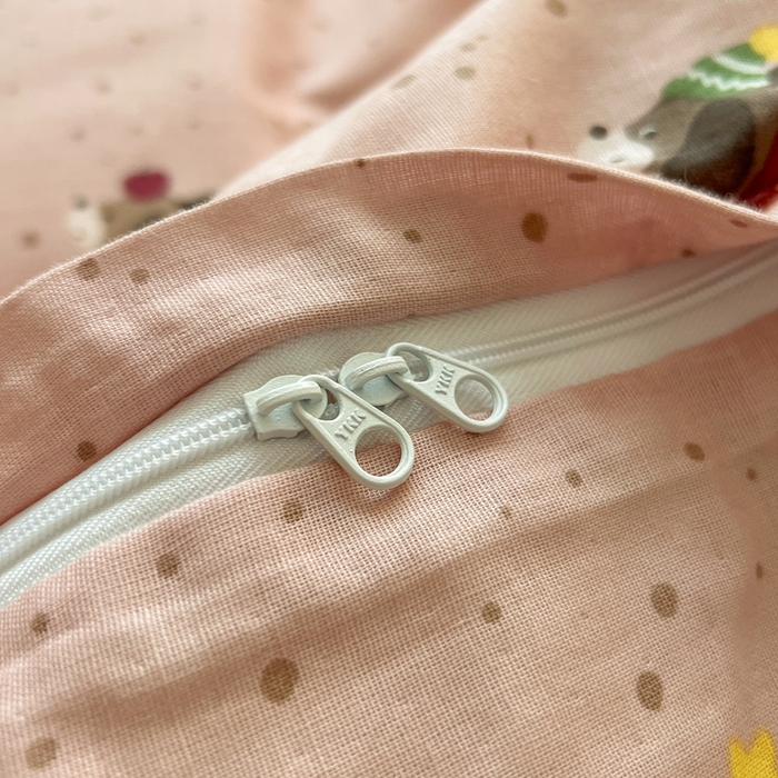 91家纺网 家纺一手货源 找家纺 一比一家纺 2026新款全棉双层纱四件套 狗狗派对