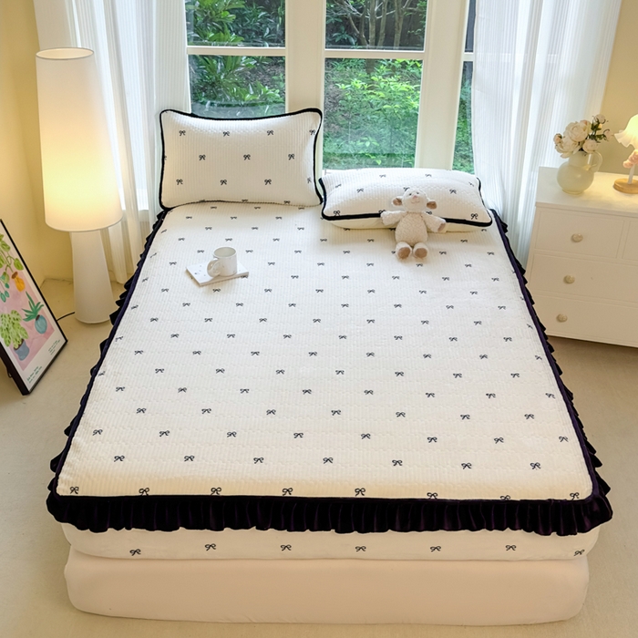 91家纺网 家纺一手货源 找家纺 （总）欣宜家纺 2025秋冬新款韩版牛奶绒床笠法式花边床罩床垫保护套