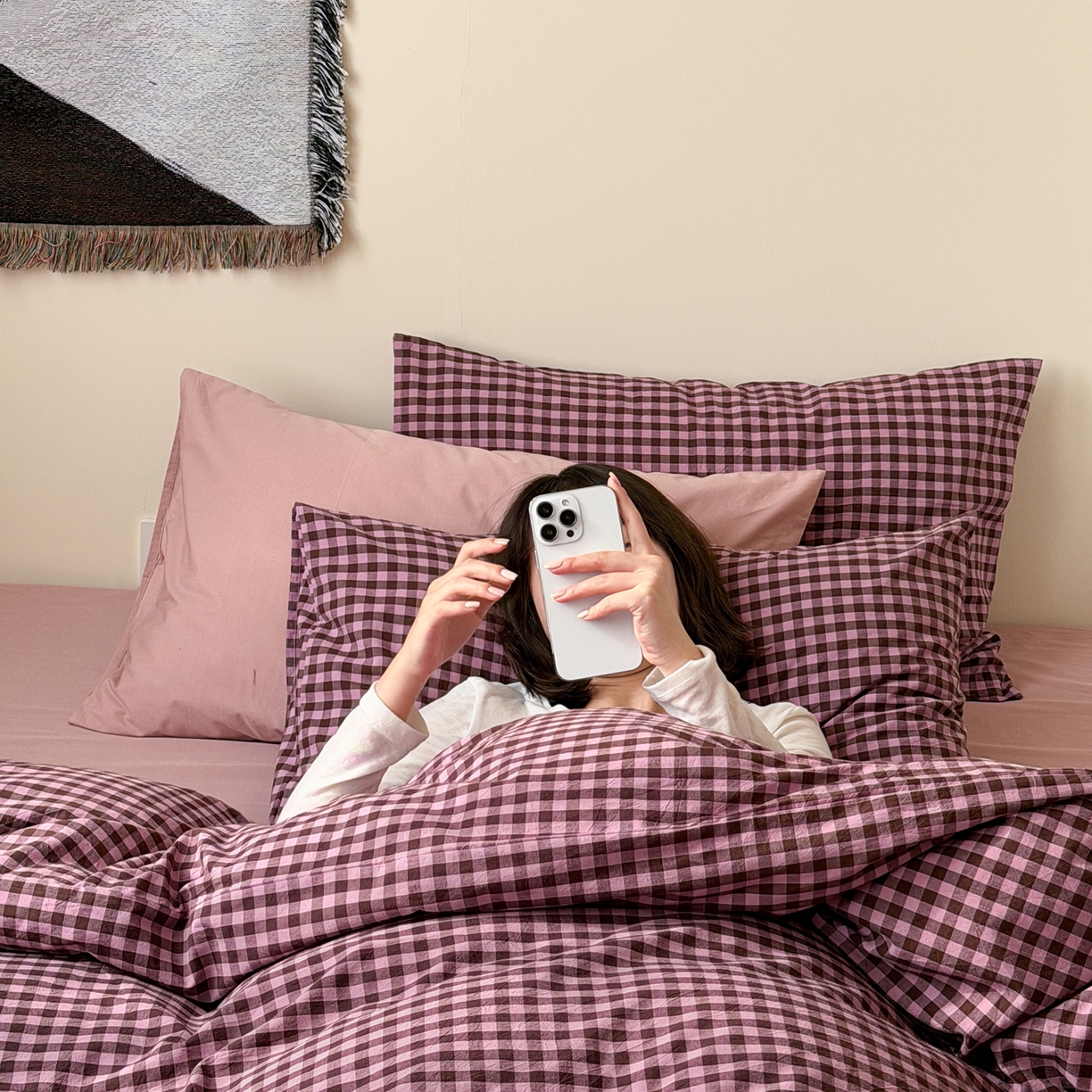 91家纺网 家纺一手货源 找家纺 例外 2026春夏新款全棉纯棉色织水洗棉四件套-布拉格（套件会员 -10） 布拉格-树莓