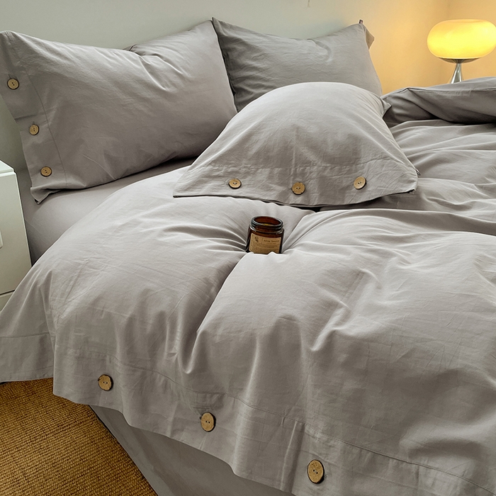 91家纺网 家纺一手货源 找家纺 yyds网供 2026新款A类仿汉麻棉麻纽扣款四件套复古水洗棉无印风三件套酒店民宿 纽扣烟雨灰