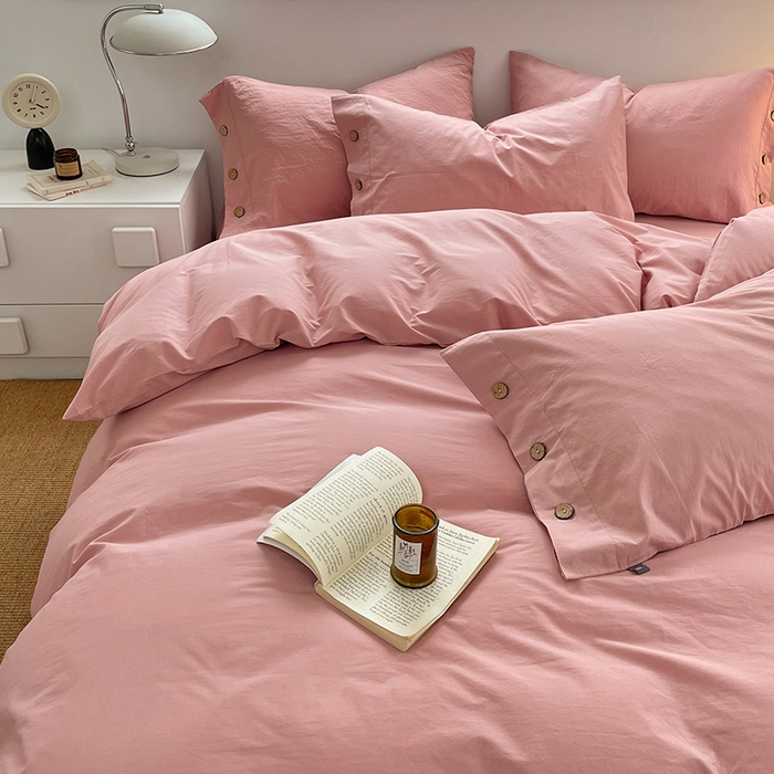 91家纺网 家纺一手货源 找家纺 yyds网供 2026新款A类仿汉麻棉麻纽扣款四件套复古水洗棉无印风三件套酒店民宿 纽扣樱岚粉