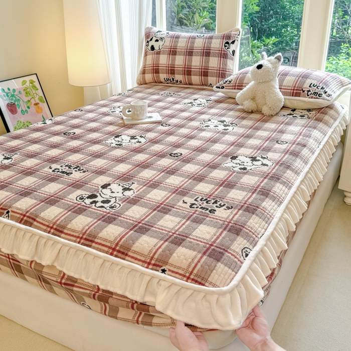 91家纺网 家纺一手货源 找家纺 欣宜家纺 2025秋冬新款韩版牛奶绒床笠法式花边床罩床垫保护套 乐奇