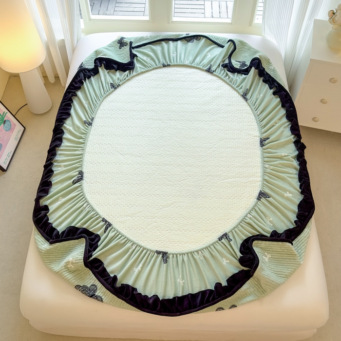 91家纺网 家纺一手货源 找家纺 欣宜家纺 2025秋冬新款韩版牛奶绒床笠法式花边床罩床垫保护套 蕾丝蝴蝶