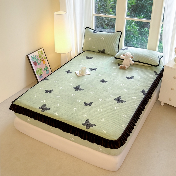 91家纺网 家纺一手货源 找家纺 欣宜家纺 2025秋冬新款韩版牛奶绒床笠法式花边床罩床垫保护套 蕾丝蝴蝶