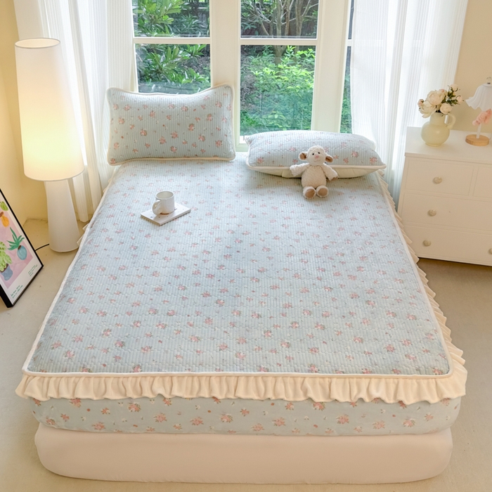 欣宜家纺 2025秋冬新款韩版牛奶绒床笠法式花边床罩床垫保护套 碎花绿