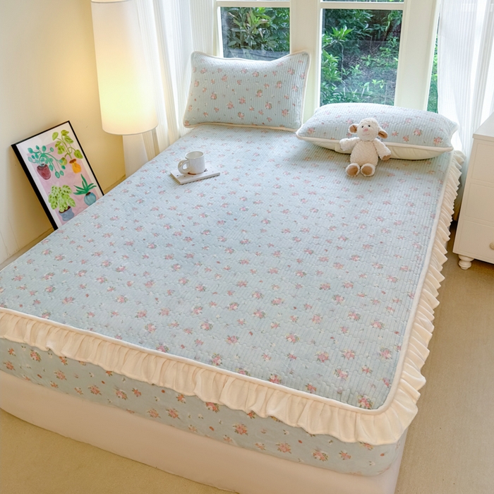 91家纺网 家纺一手货源 找家纺 欣宜家纺 2025秋冬新款韩版牛奶绒床笠法式花边床罩床垫保护套 碎花绿