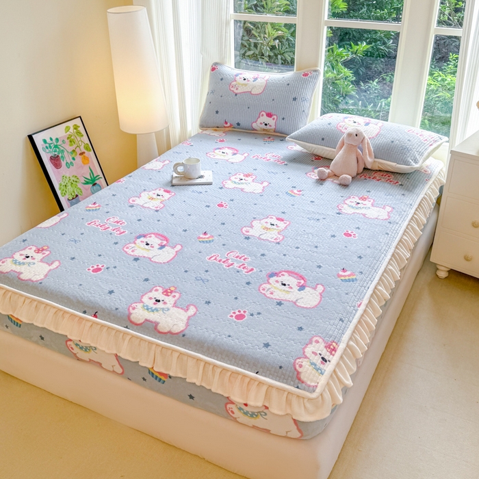 91家纺网 家纺一手货源 找家纺 欣宜家纺 2025秋冬新款韩版牛奶绒床笠法式花边床罩床垫保护套 甜心比尔