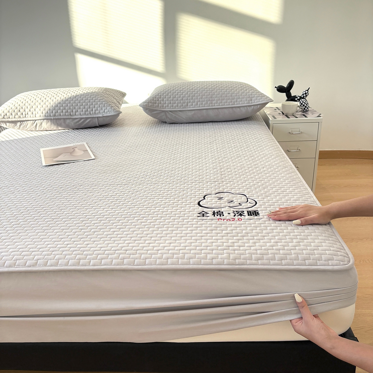 91家纺网 家纺一手货源 找家纺 居眠 2026新款莱尔-全棉深睡夹棉床笠 莱尔-灰