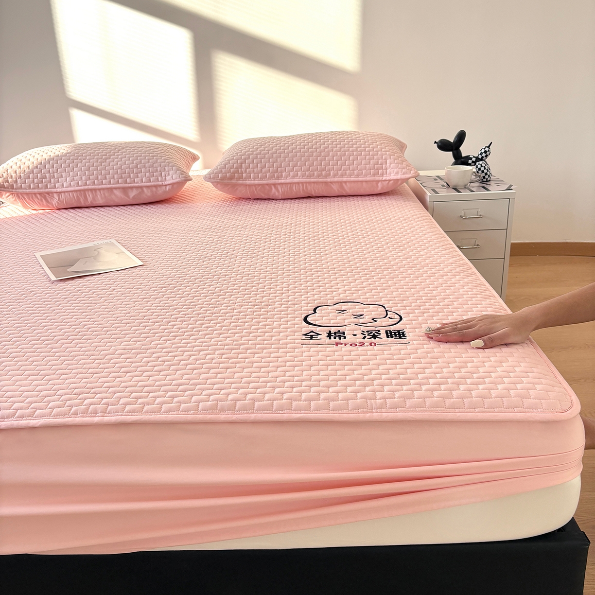 91家纺网 家纺一手货源 找家纺 居眠 2026新款莱尔-全棉深睡夹棉床笠 莱尔-粉