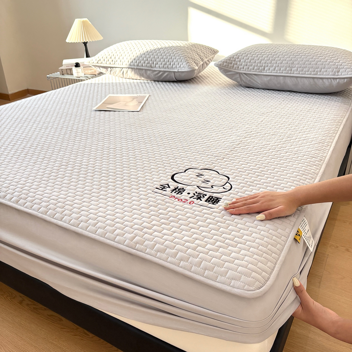 91家纺网 家纺一手货源 找家纺 居眠 2026新款莱尔-全棉深睡夹棉床笠 莱尔-灰