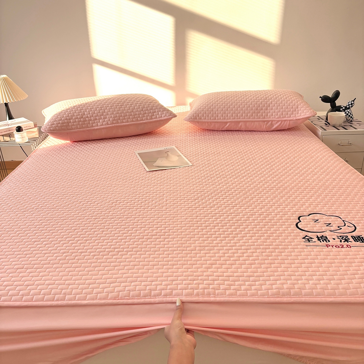 91家纺网 家纺一手货源 找家纺 居眠 2026新款莱尔-全棉深睡夹棉床笠 莱尔-粉