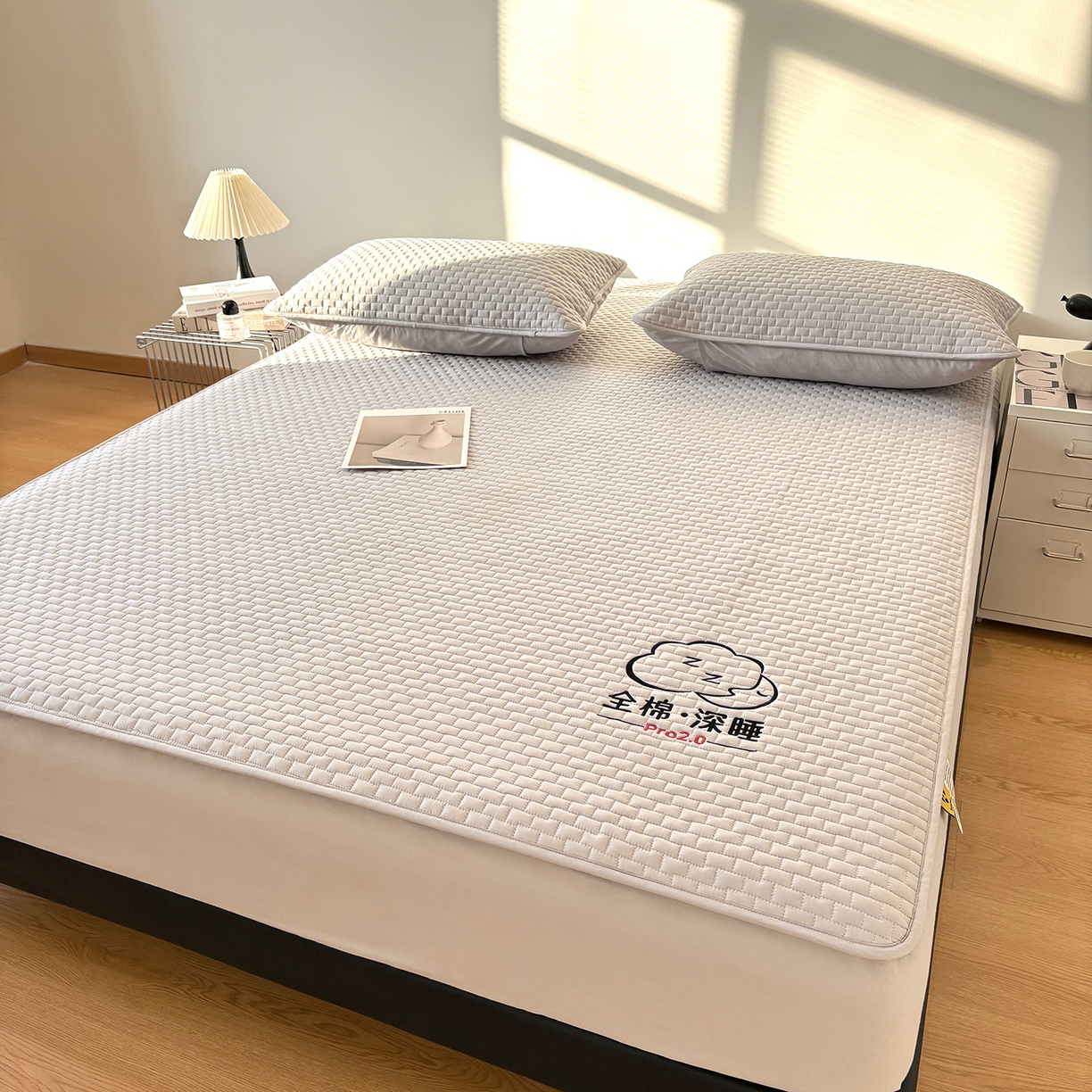 91家纺网 家纺一手货源 找家纺 居眠 2026新款莱尔-全棉深睡夹棉床笠 莱尔-灰