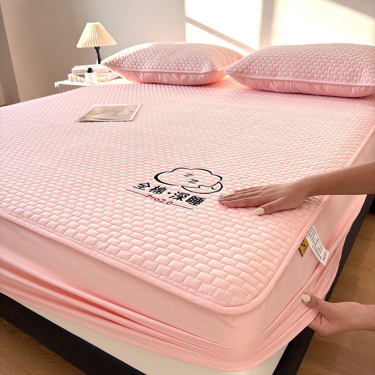 91家纺网 家纺一手货源 找家纺 居眠 2026新款莱尔-全棉深睡夹棉床笠 莱尔-粉