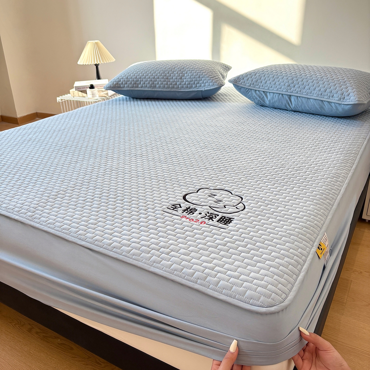 91家纺网 家纺一手货源 找家纺 居眠 2026新款莱尔-全棉深睡夹棉床笠 莱尔-蓝