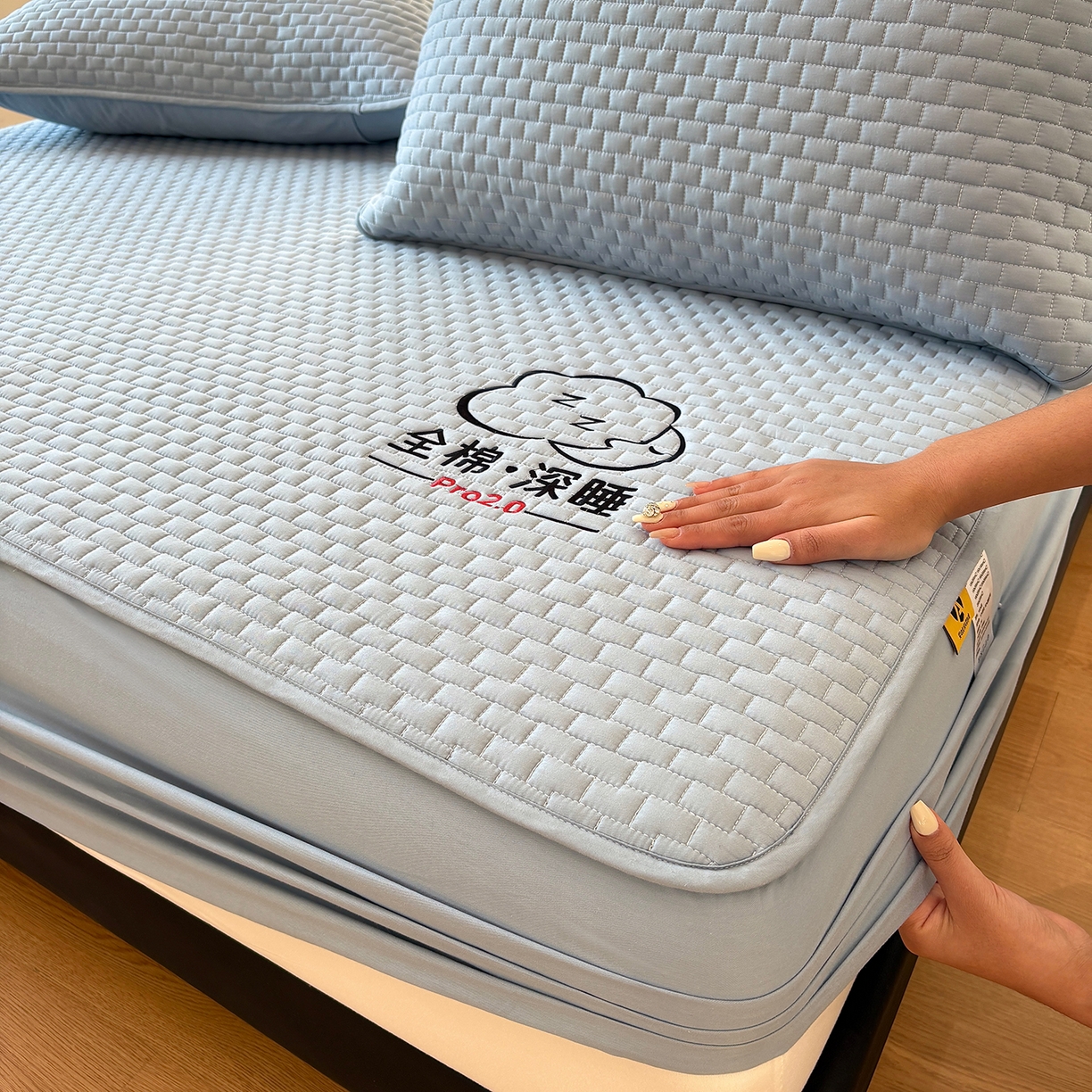 91家纺网 家纺一手货源 找家纺 居眠 2026新款莱尔-全棉深睡夹棉床笠 莱尔-蓝