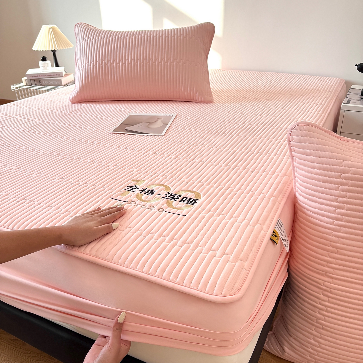 91家纺网 家纺一手货源 找家纺 居眠 2026新款卡米-100全棉深睡夹棉床笠 卡米-粉