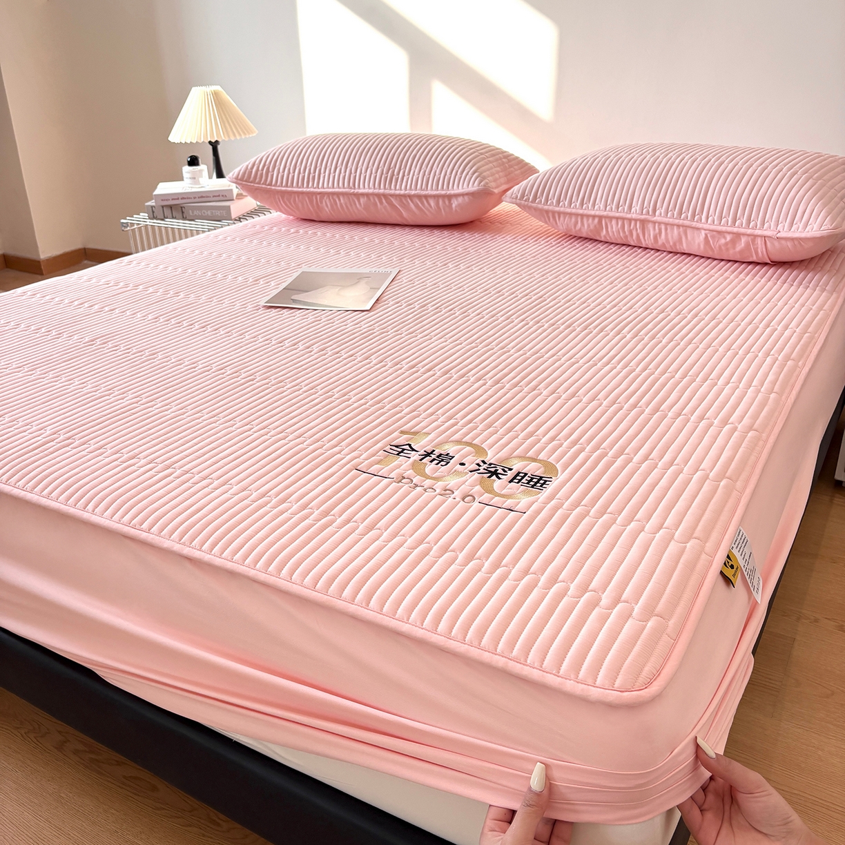 91家纺网 家纺一手货源 找家纺 居眠 2026新款卡米-100全棉深睡夹棉床笠 卡米-粉