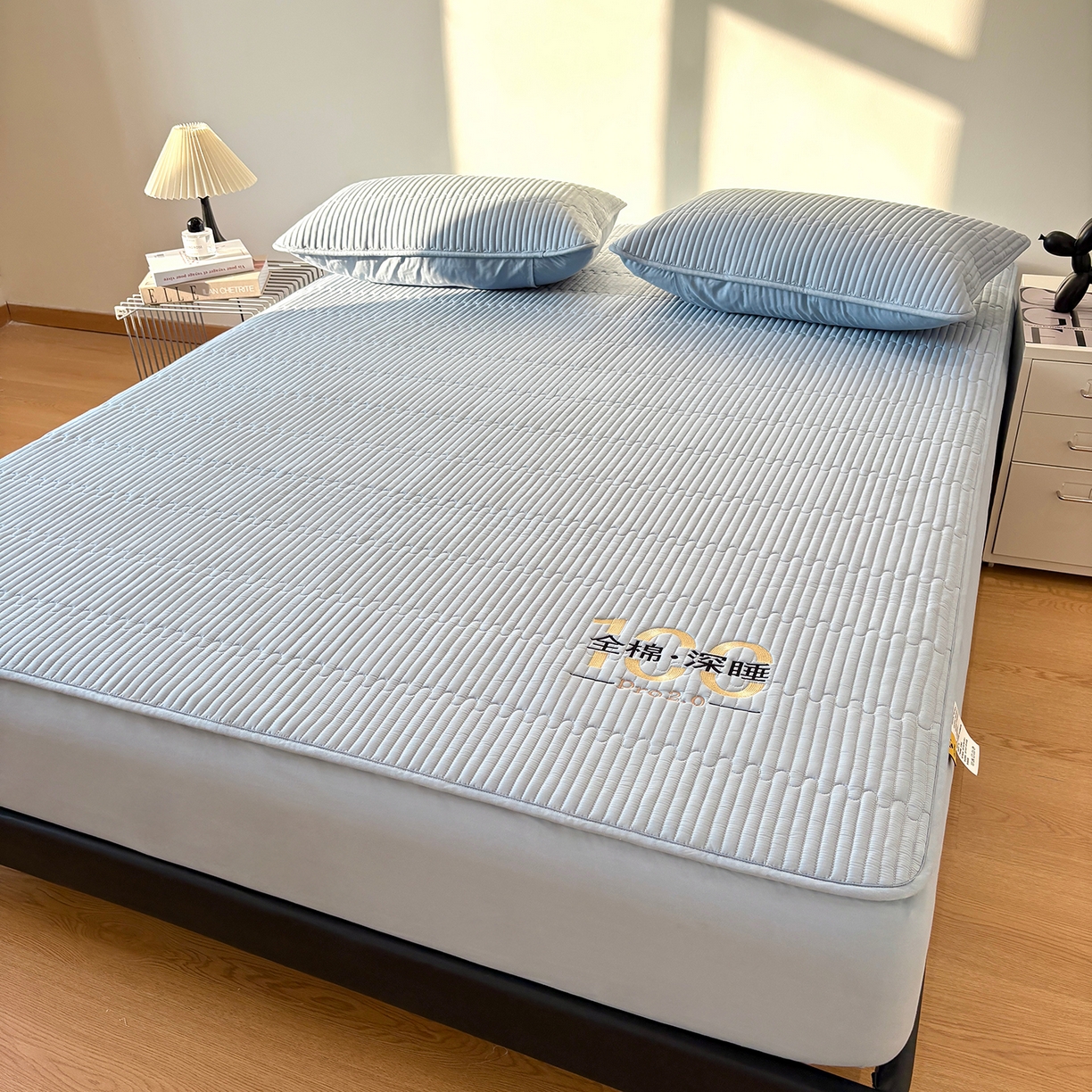 91家纺网 家纺一手货源 找家纺 居眠 2026新款卡米-100全棉深睡夹棉床笠 卡米-蓝