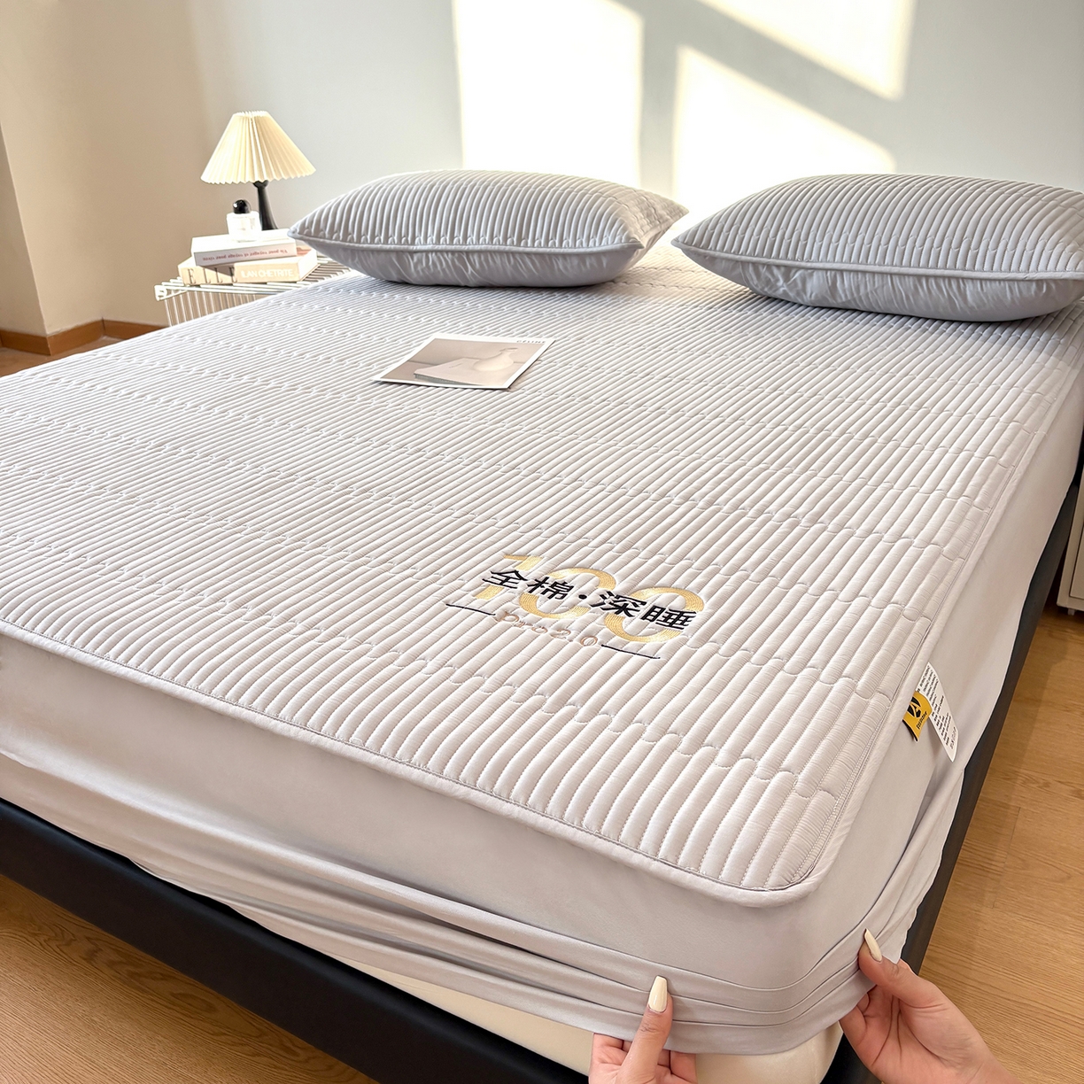 91家纺网 家纺一手货源 找家纺 居眠 2026新款卡米-100全棉深睡夹棉床笠 卡米-灰