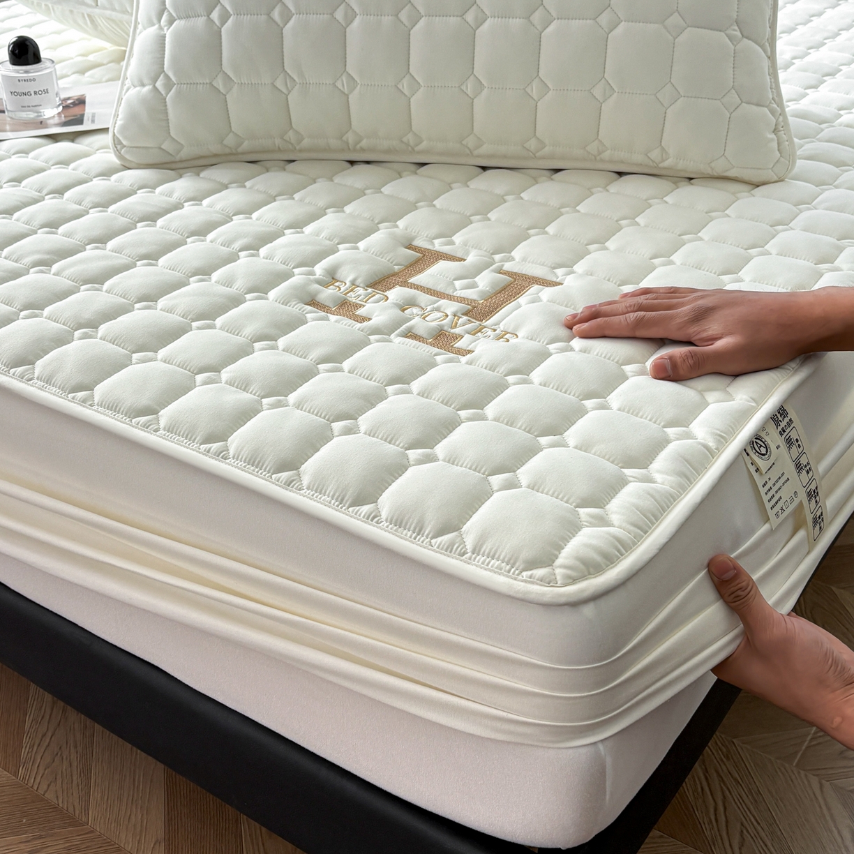 91家纺网 家纺一手货源 找家纺 （总）居眠 2026新款H款刺绣夹棉床笠