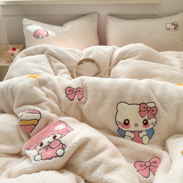 91家纺网 家纺一手货源 找家纺 欣宜家纺 2025新款ins风200克羊羔绒毛巾绣牛奶绒四件套加厚保暖床单被套宿舍三件套 萌宠猫