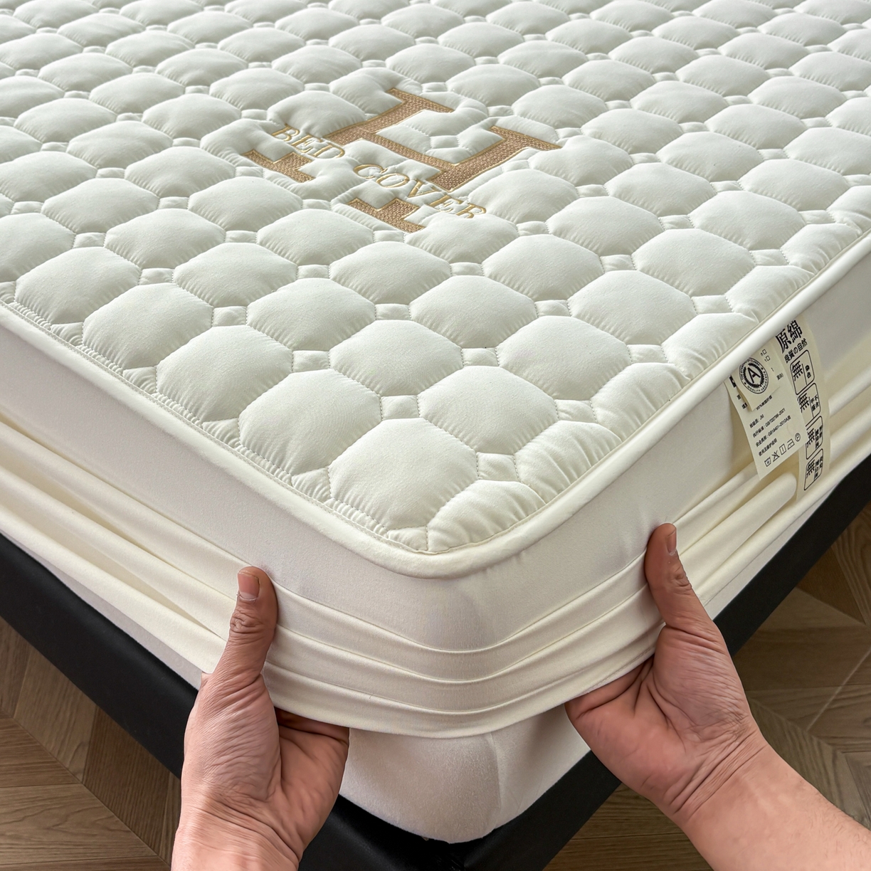 91家纺网 家纺一手货源 找家纺 居眠 2026新款H款刺绣夹棉床笠 白色