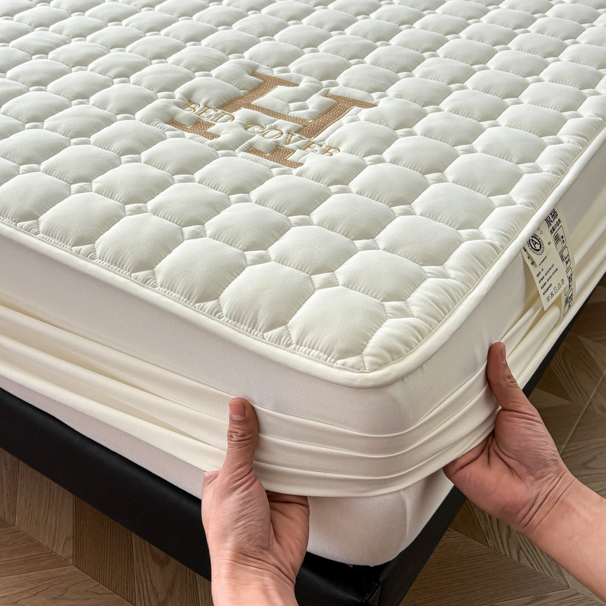 91家纺网 家纺一手货源 找家纺 居眠 2026新款H款刺绣夹棉床笠 白色