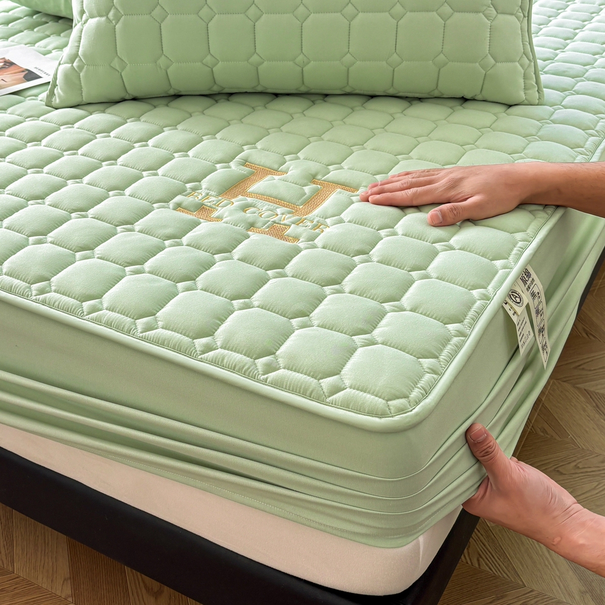 91家纺网 家纺一手货源 找家纺 居眠 2026新款H款刺绣夹棉床笠 绿色