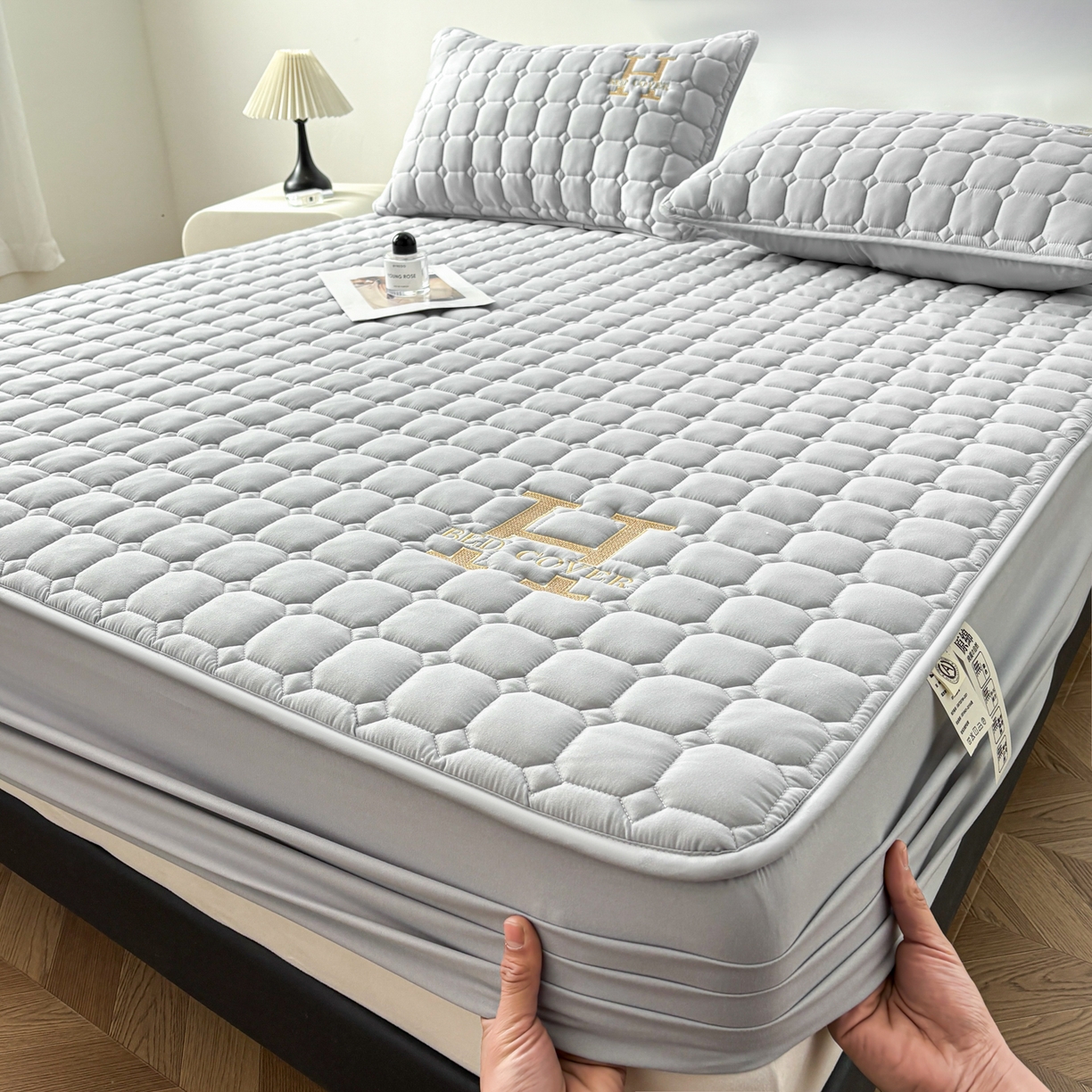 居眠 2026新款H款刺绣夹棉床笠 浅灰