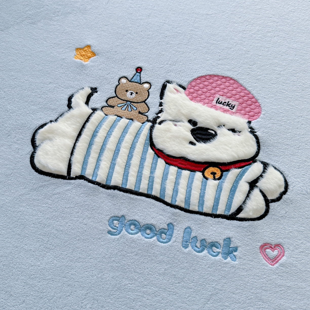 91家纺网 家纺一手货源 找家纺 欣宜家纺 2025秋冬新款牛奶绒加厚保暖卡通贴布绣床笠三件套全包床单防滑床垫保护套-幸运萌犬 幸运萌犬蓝