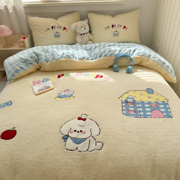 91家纺网 家纺一手货源 找家纺 欣宜家纺 2025新款ins风200克羊羔绒毛巾绣牛奶绒四件套加厚保暖床单被套宿舍三件套 小狗的家