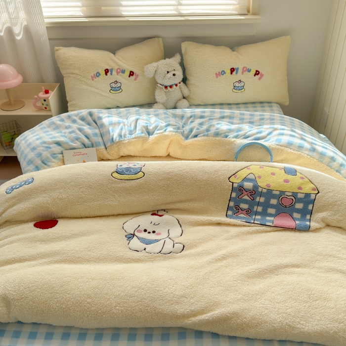 91家纺网 家纺一手货源 找家纺 欣宜家纺 2025新款ins风200克羊羔绒毛巾绣牛奶绒四件套加厚保暖床单被套宿舍三件套 小狗的家